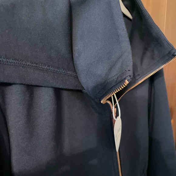 Lacey Chabert Navy Fleece Drawstring hooded Jacket - Picture 4 of 11